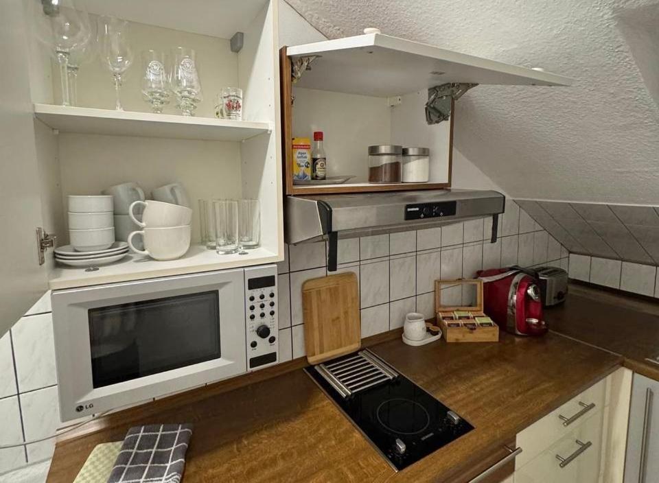 Marienhaus Apartment - Zentral, Parken, Netflix, Kontaktloses Einchecken Wuppertal Exterior photo